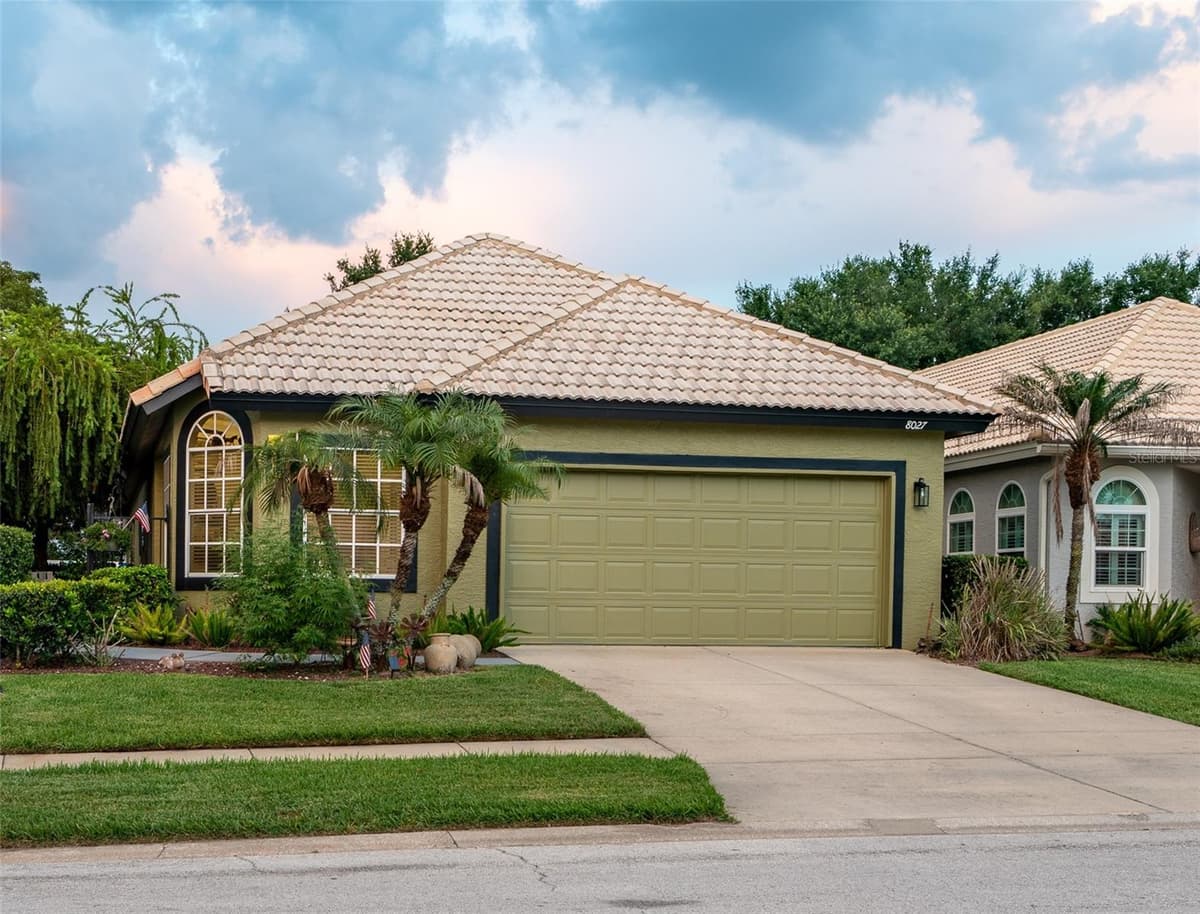 8027 SAINT ANDREWS WAY — photo 1 of 45