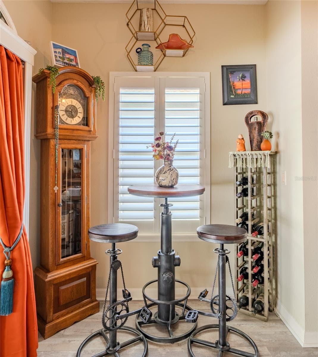 8027 SAINT ANDREWS WAY — photo 15 of 45