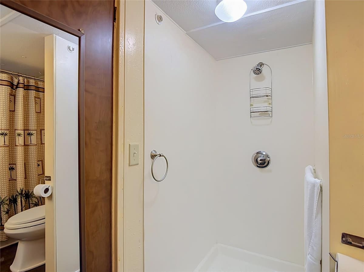 39032 OLA AVENUE — photo 18 of 32