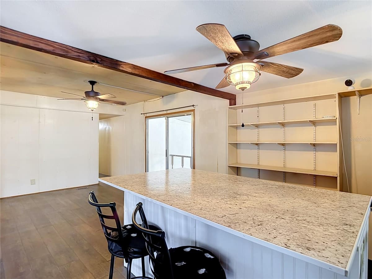 39032 OLA AVENUE — photo 11 of 32