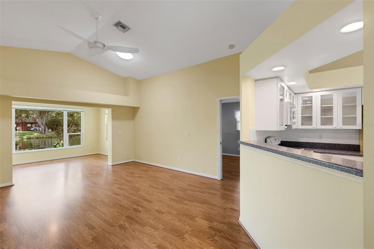 4430 FERN DRIVE — photo 6 of 75