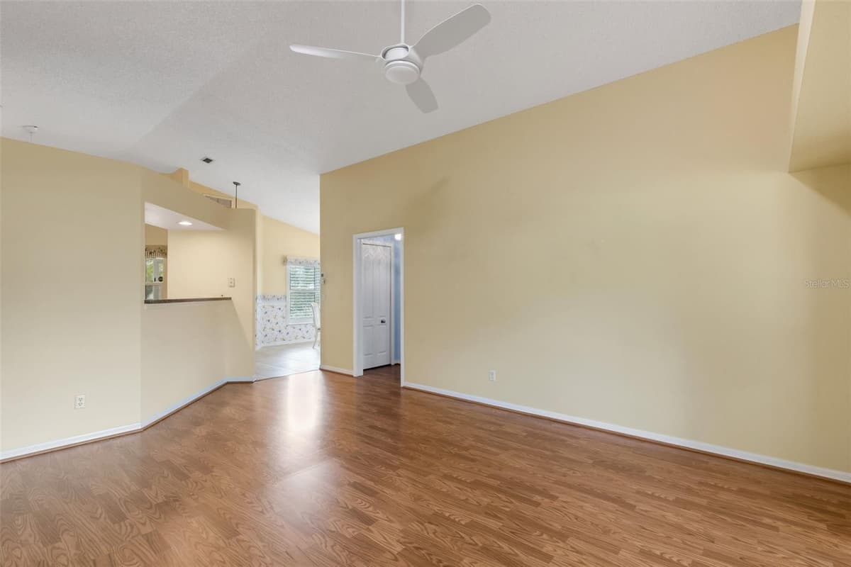 4430 FERN DRIVE — photo 7 of 75
