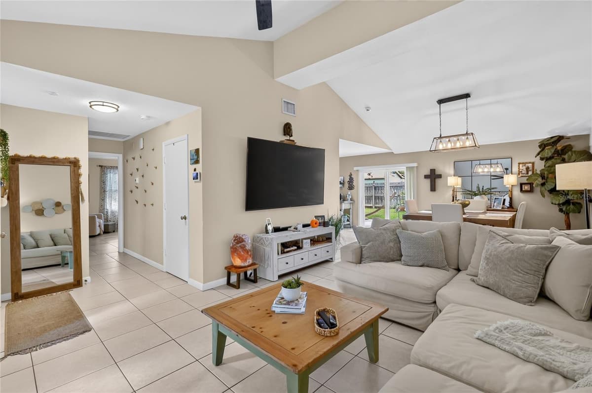 4934 WILDFLOWER DRIVE — photo 9 of 52