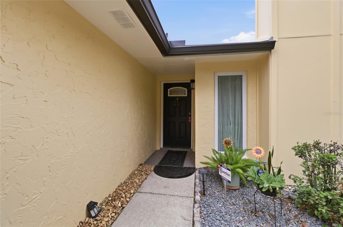 4934 WILDFLOWER DRIVE — photo 5 of 52