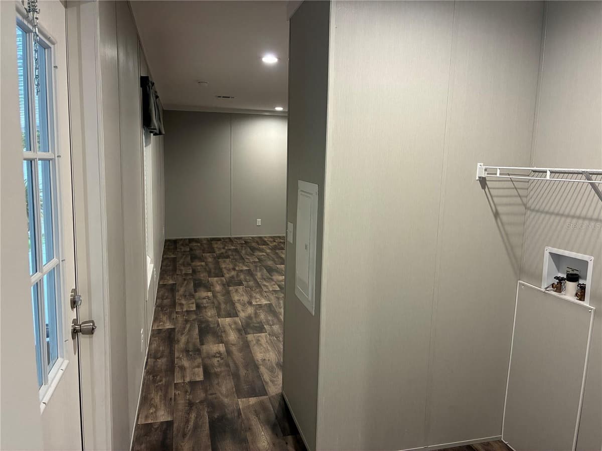 263 EDGEWOOD BOULEVARD — photo 12 of 16