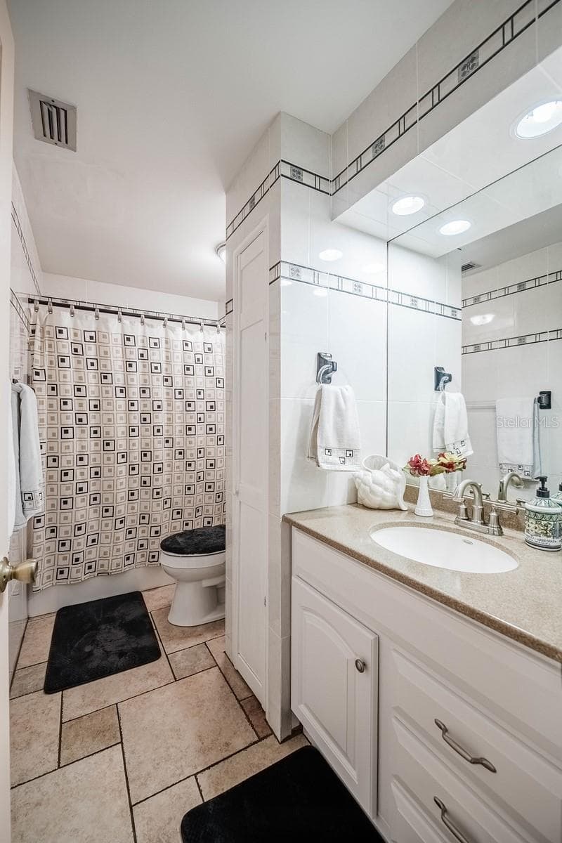 3623 OPAL DRIVE — photo 15 of 32