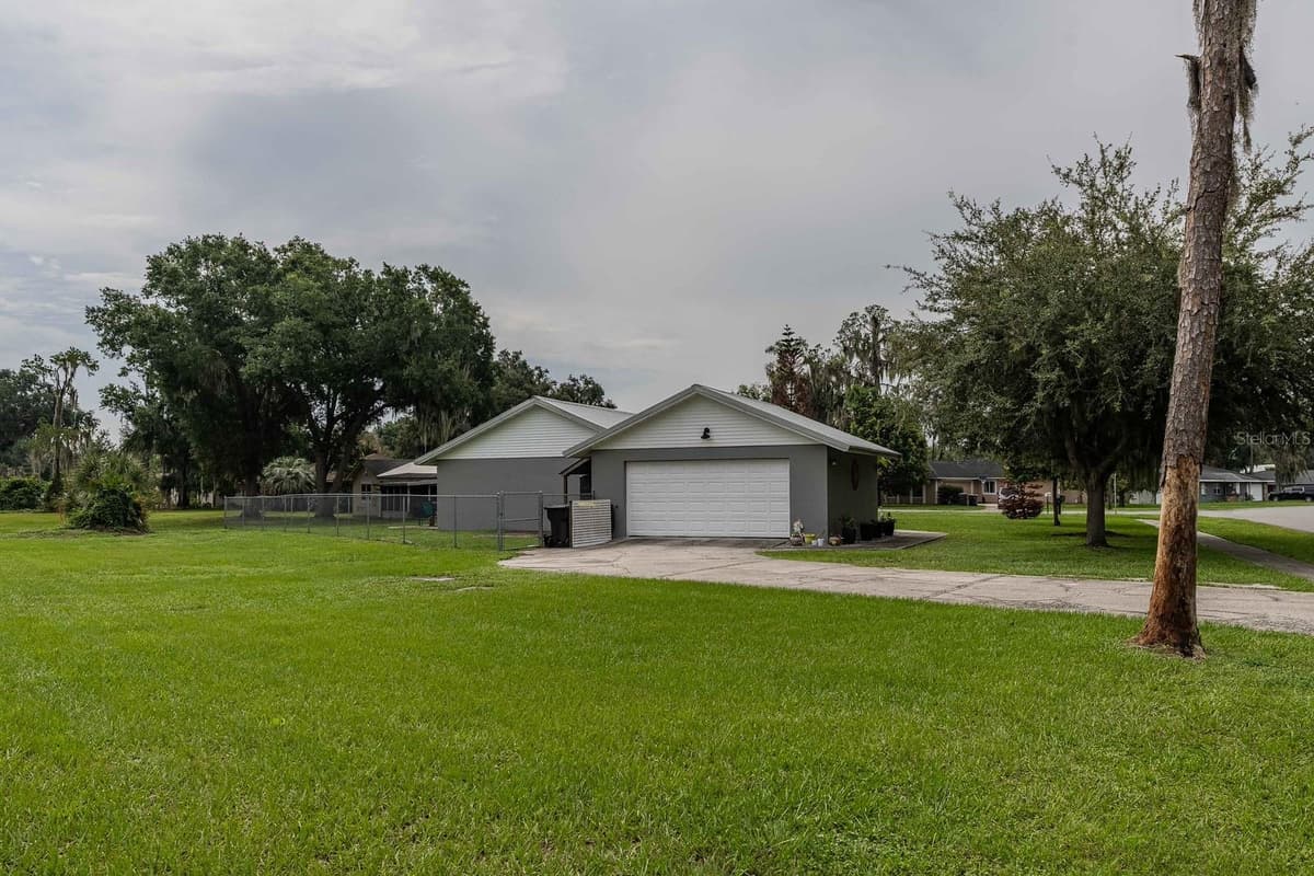 3623 OPAL DRIVE — photo 29 of 32