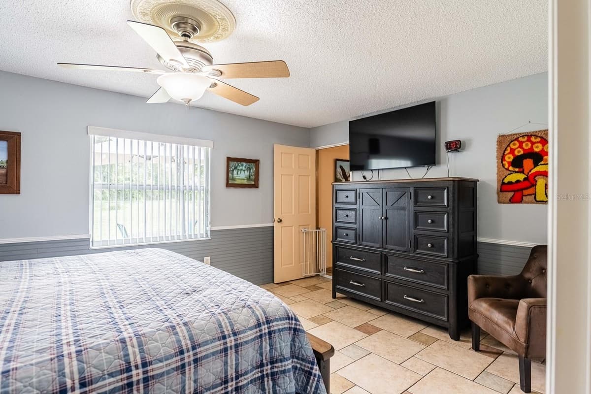 3623 OPAL DRIVE — photo 8 of 32