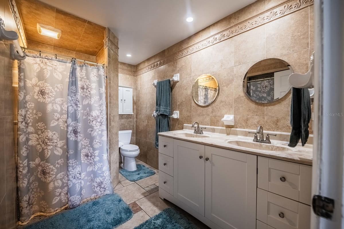 3623 OPAL DRIVE — photo 9 of 32