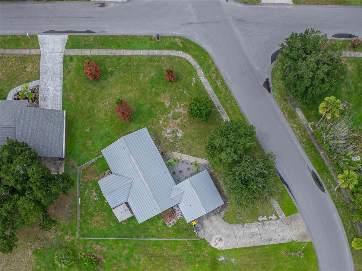 3623 OPAL DRIVE — photo 4 of 32