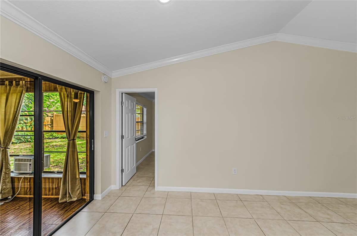260 ARBOR GLEN DRIVE — photo 15 of 45