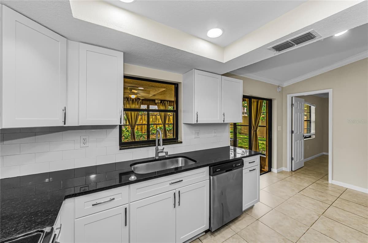 260 ARBOR GLEN DRIVE — photo 14 of 45