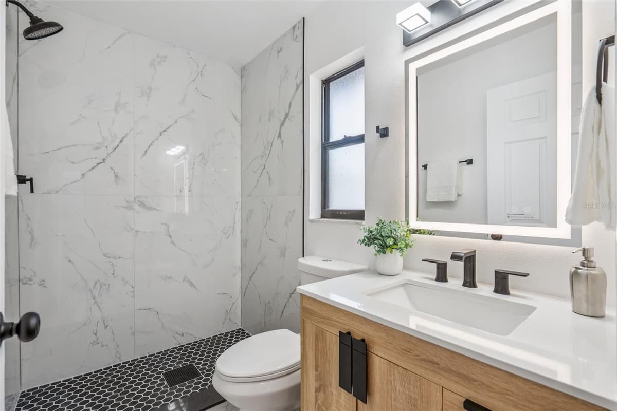 336 TANGERINE STREET — photo 13 of 24