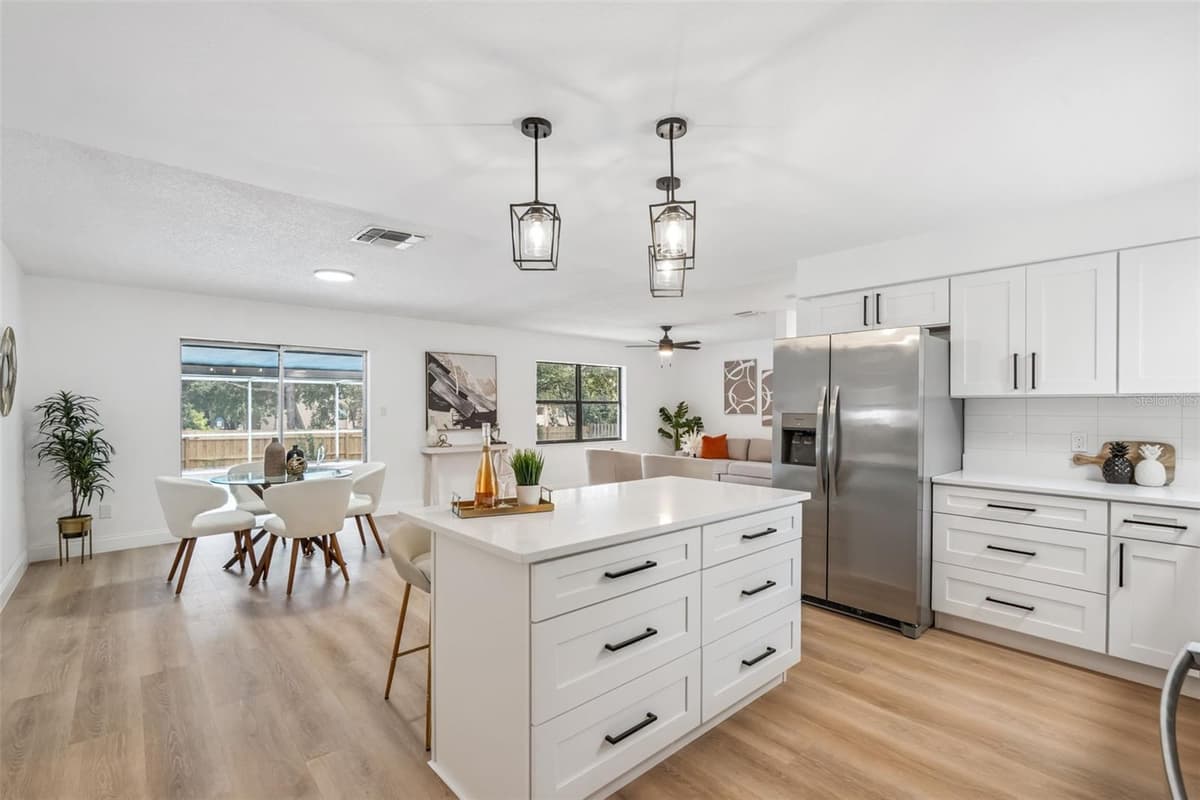 336 TANGERINE STREET — photo 8 of 24