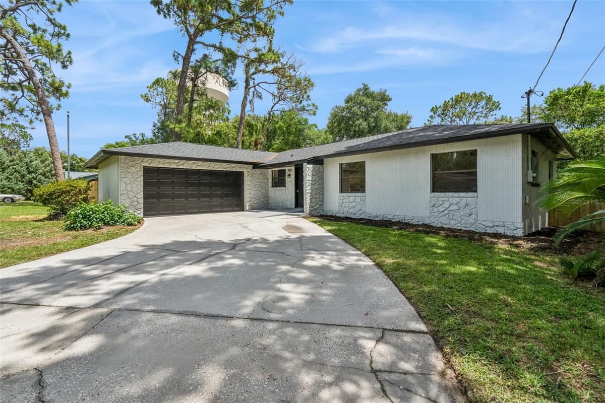 336 TANGERINE STREET — photo 1 of 24