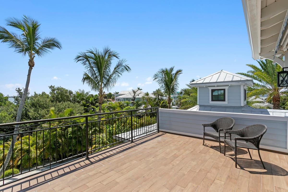 220 HARBOR DRIVE — photo 53 of 93