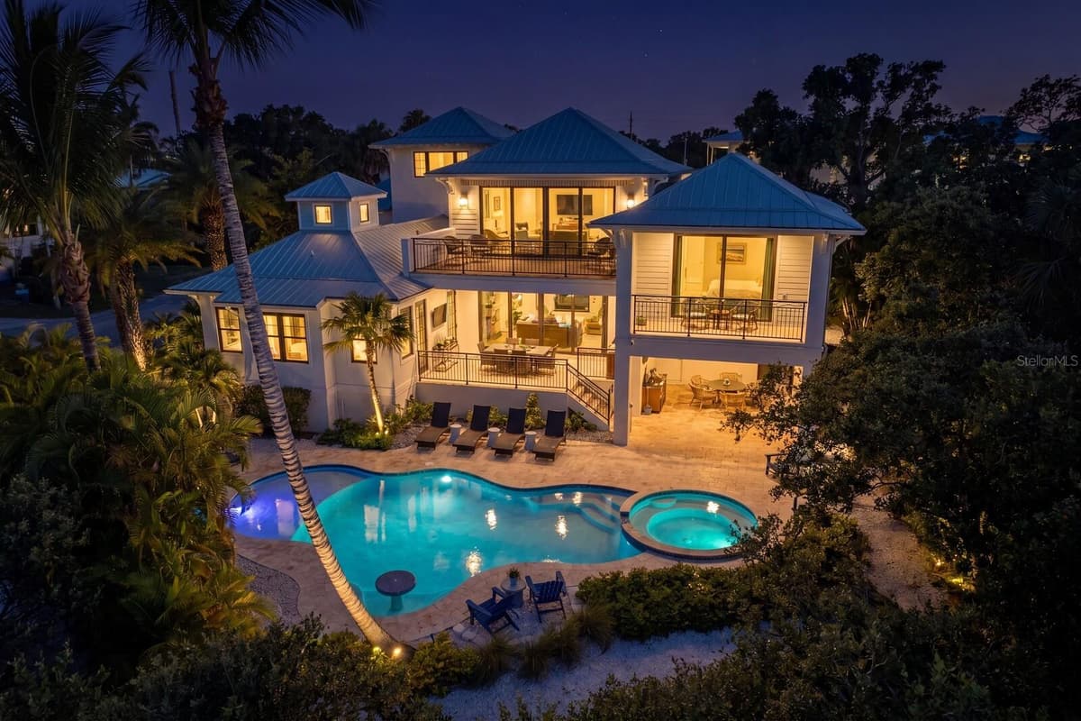 220 HARBOR DRIVE — photo 91 of 93