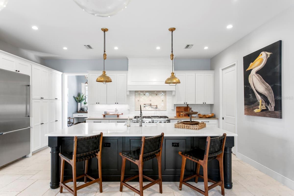 220 HARBOR DRIVE — photo 9 of 93