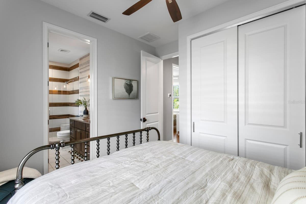 220 HARBOR DRIVE — photo 47 of 93