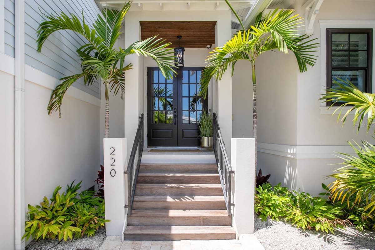 220 HARBOR DRIVE — photo 4 of 93