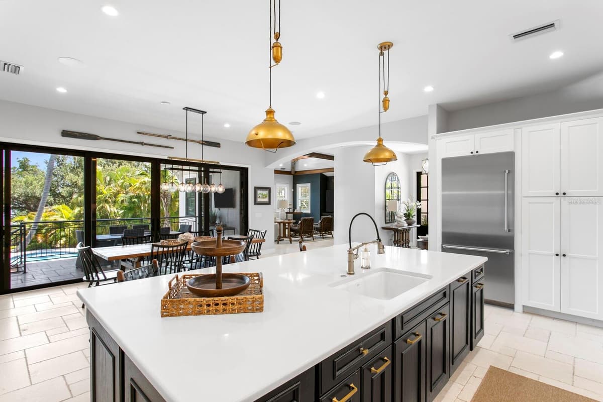 220 HARBOR DRIVE — photo 14 of 93