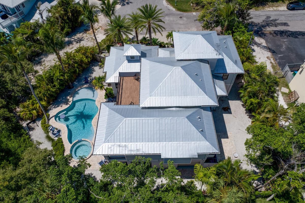 220 HARBOR DRIVE — photo 78 of 93