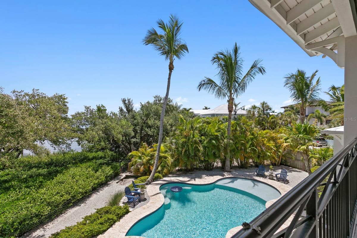 220 HARBOR DRIVE — photo 34 of 93