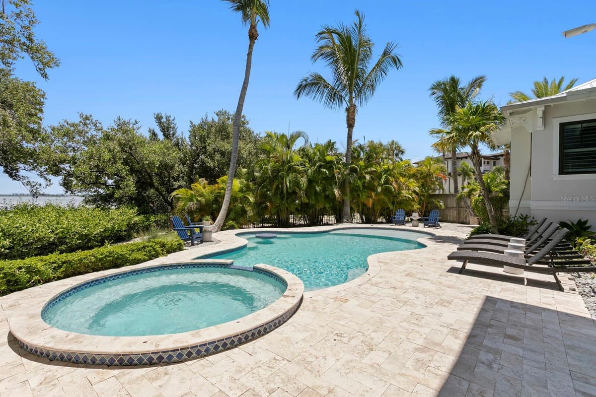 220 HARBOR DRIVE — photo 64 of 93