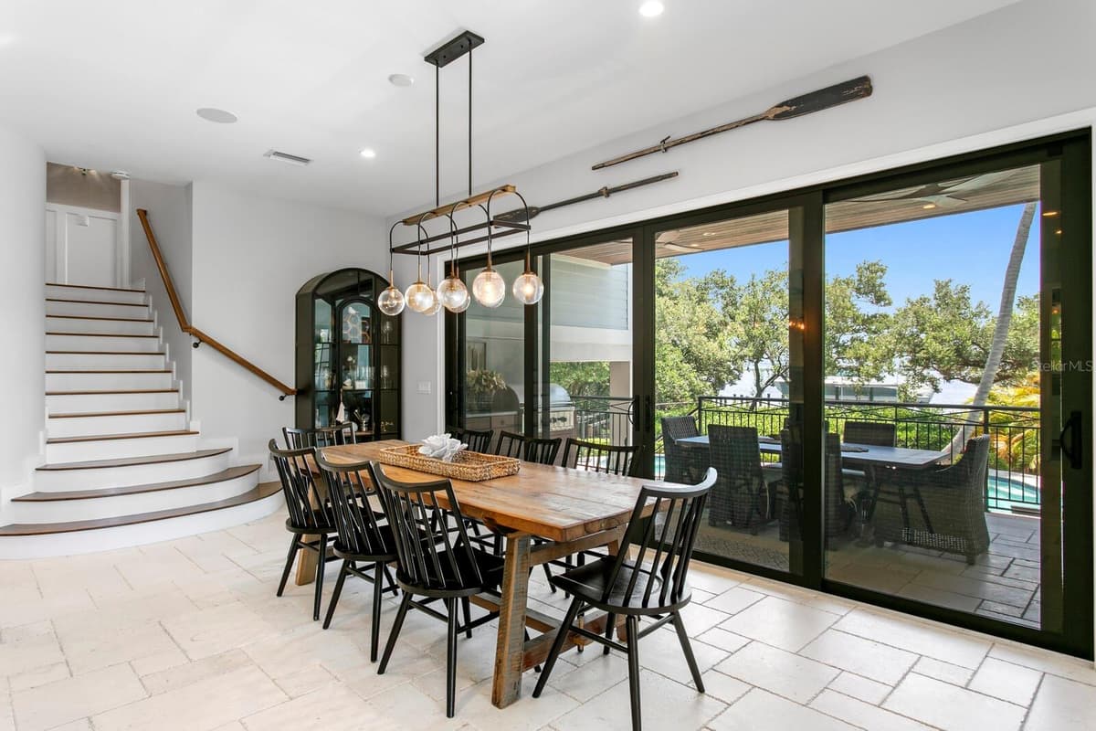 220 HARBOR DRIVE — photo 16 of 93