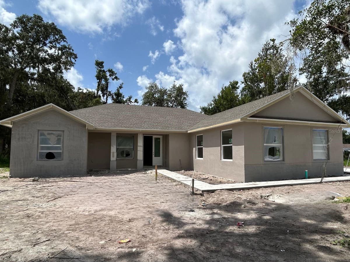 1022 BRIARWOOD DRIVE — photo 1 of 4