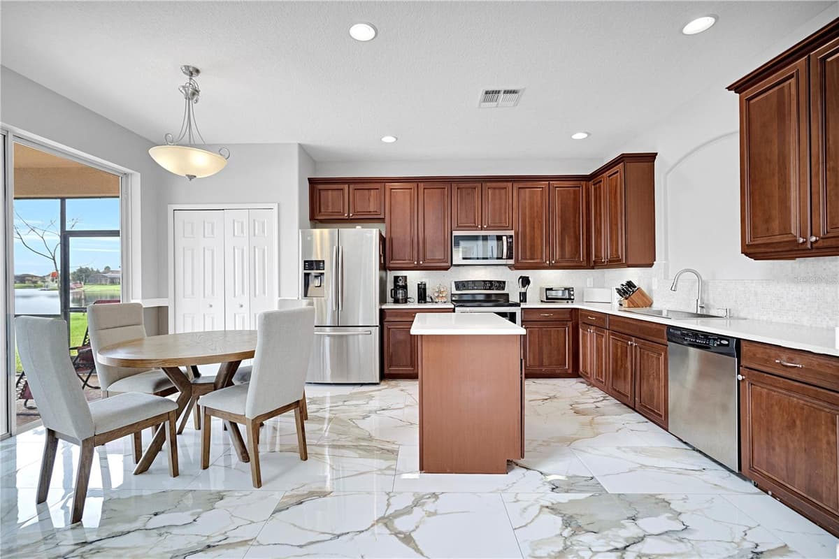 2803 BOATING BOULEVARD — photo 13 of 56