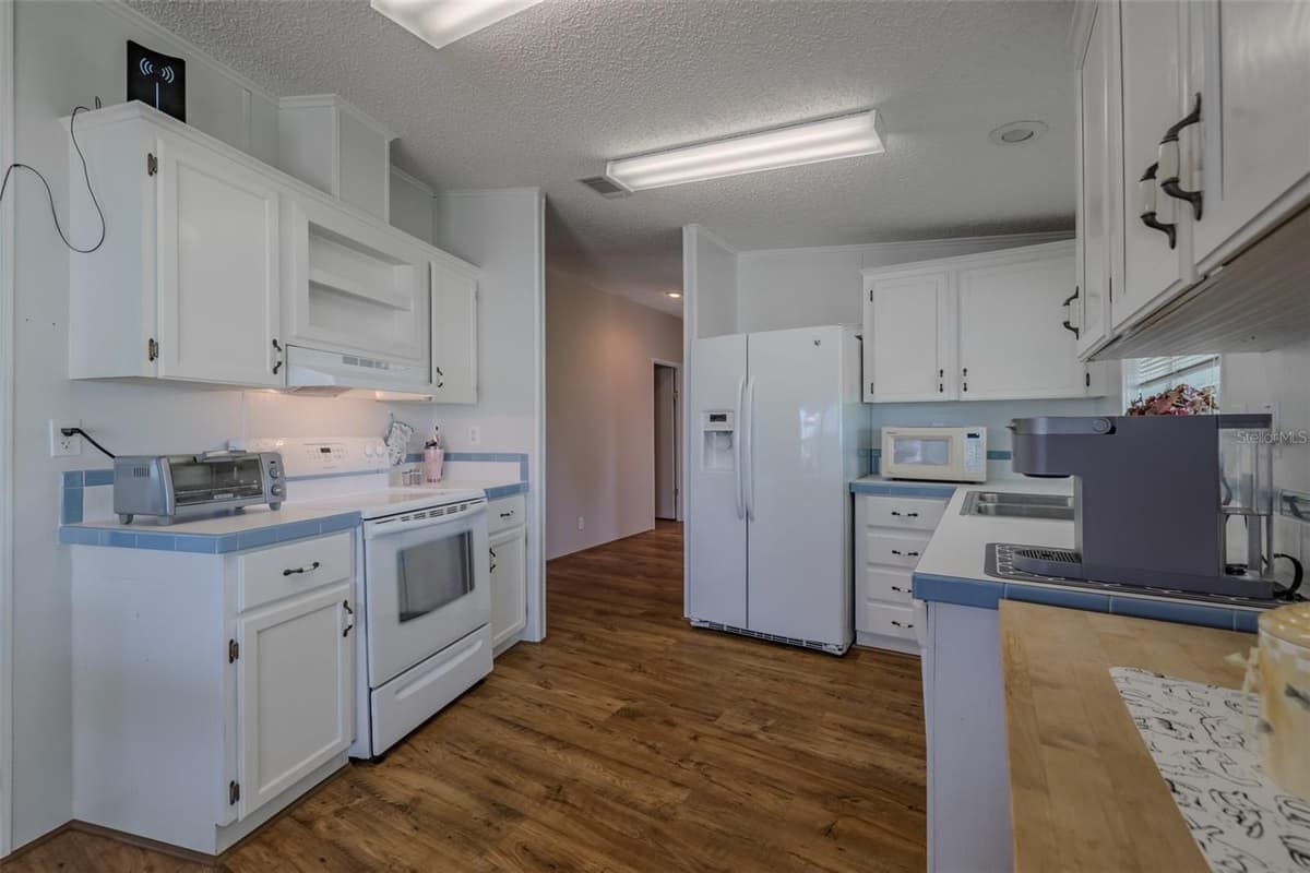 37716 NEWPORT DRIVE — photo 15 of 43