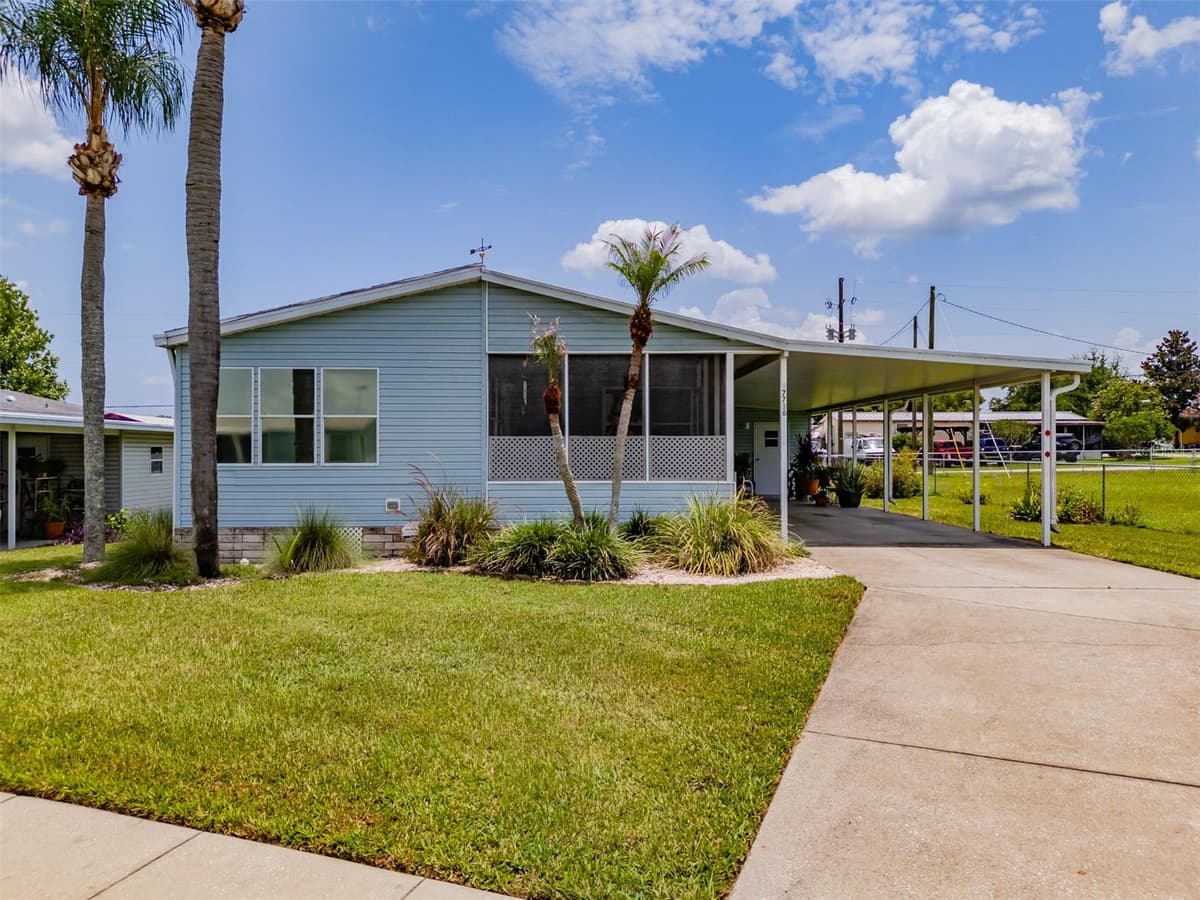 37716 NEWPORT DRIVE — photo 9 of 43