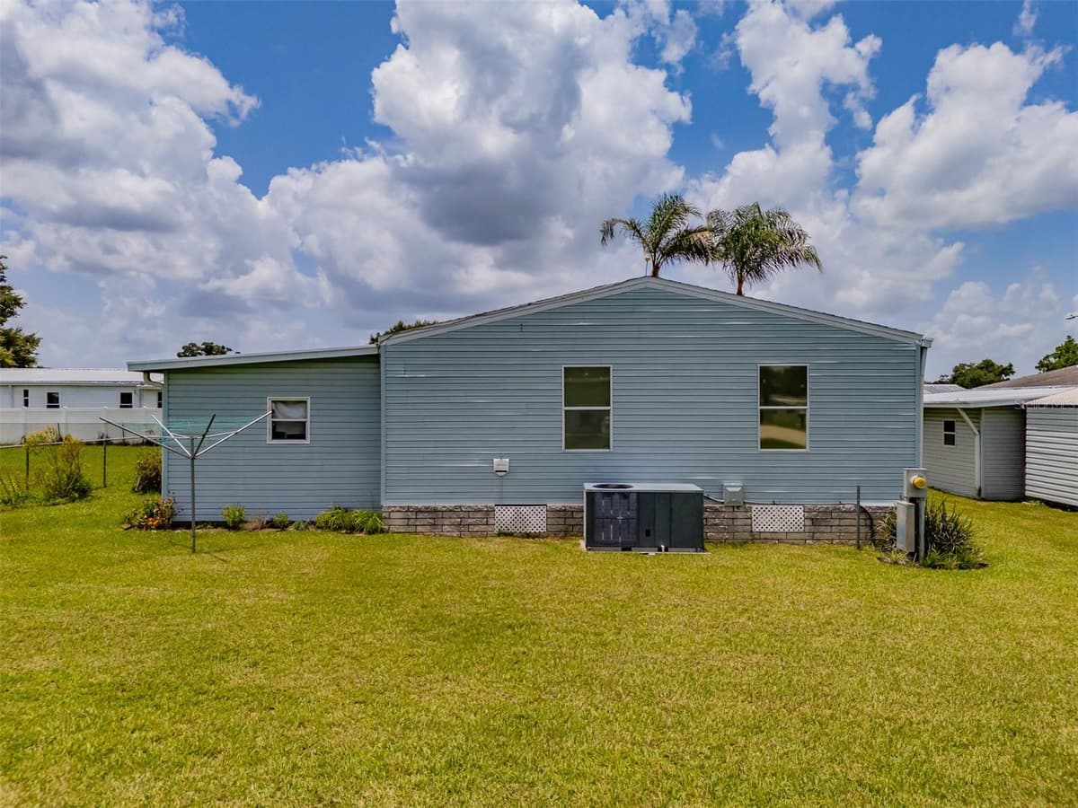 37716 NEWPORT DRIVE — photo 36 of 43