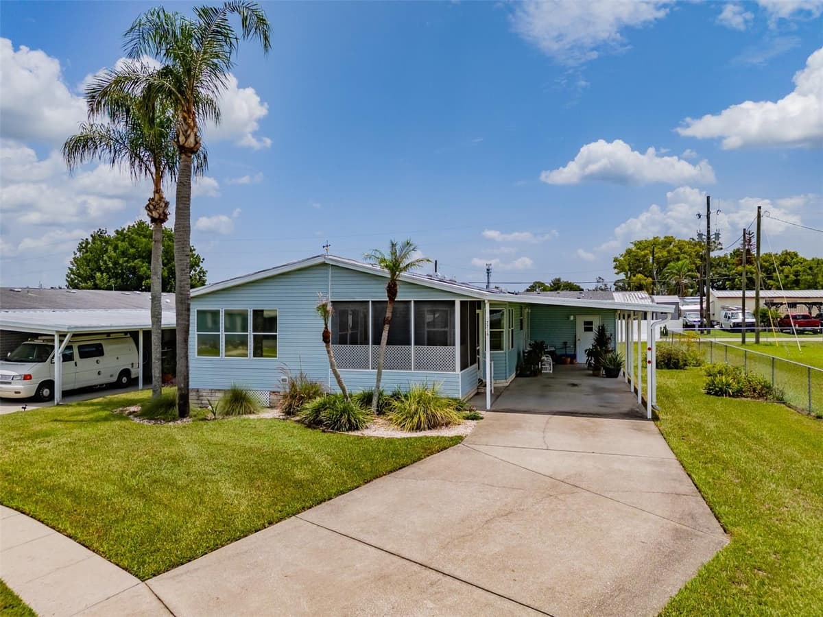 37716 NEWPORT DRIVE — photo 3 of 43