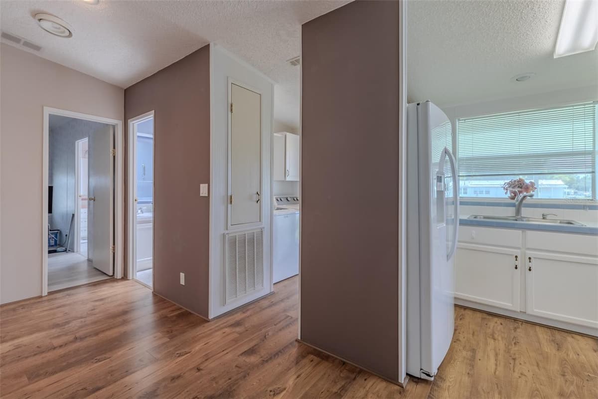 37716 NEWPORT DRIVE — photo 20 of 43