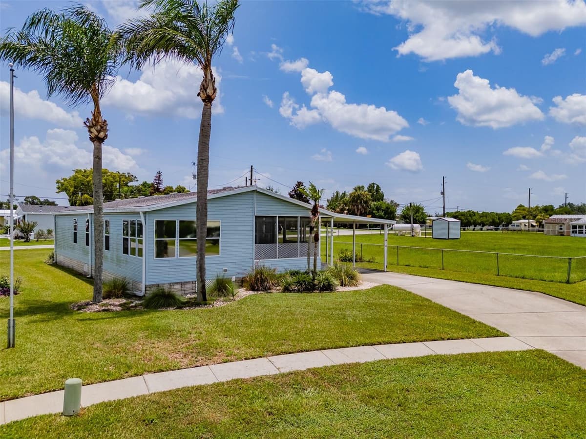 37716 NEWPORT DRIVE — photo 8 of 43