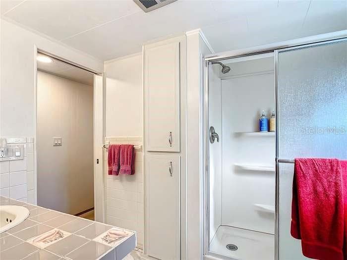 2331 BELLEAIR ROAD — photo 9 of 50