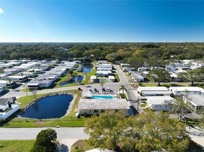 2331 BELLEAIR ROAD — photo 40 of 50