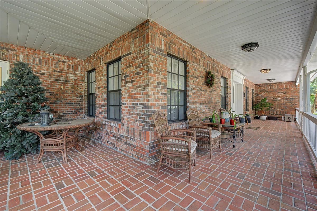 2004 OAKWOOD KNOLL COURT — photo 7 of 60