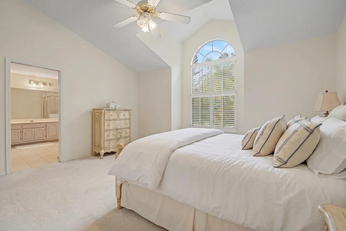 2004 OAKWOOD KNOLL COURT — photo 41 of 60