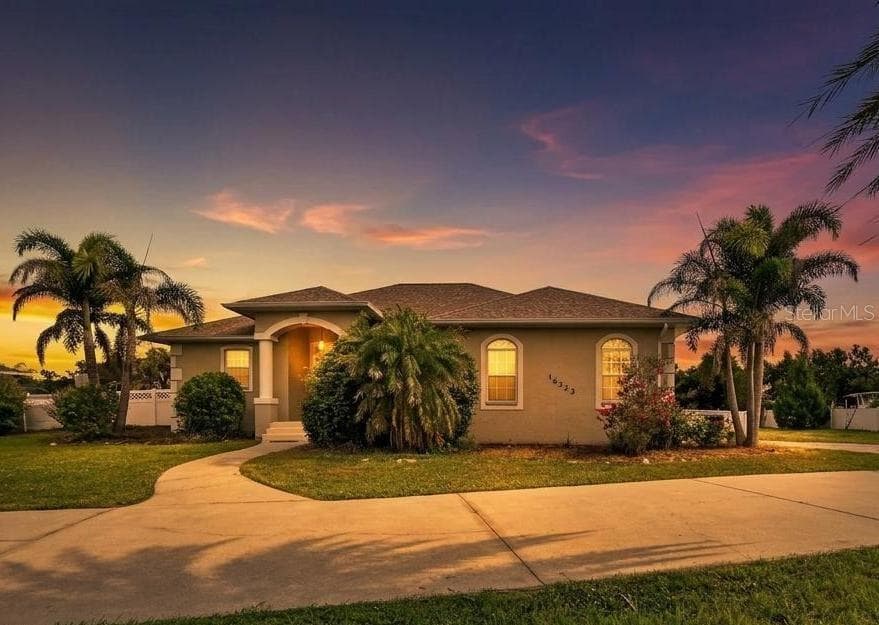 16323 UPPER MANATEE RIVER ROAD — photo 1 of 40