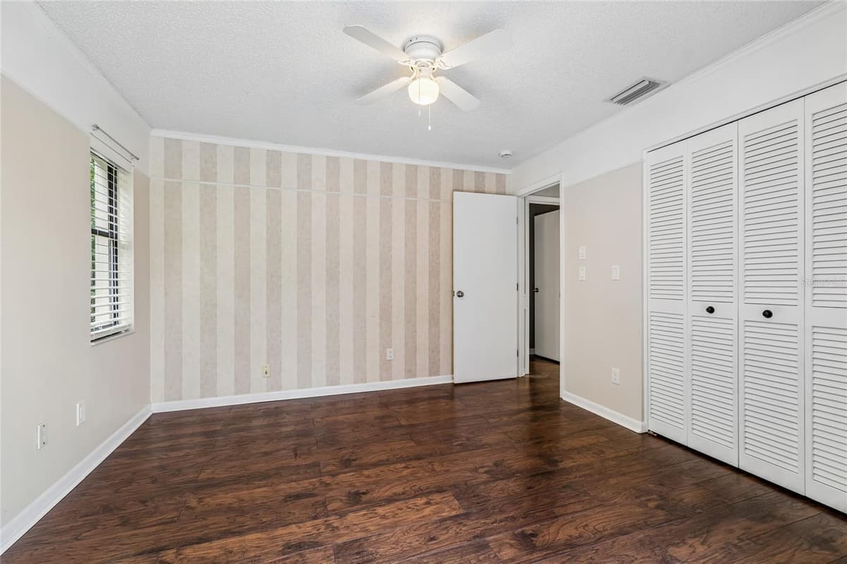 785 CENTERWOOD DRIVE — photo 33 of 49