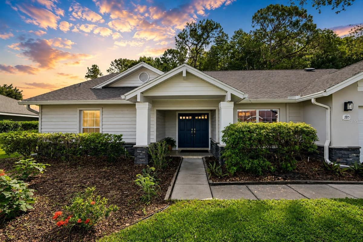 785 CENTERWOOD DRIVE — photo 3 of 49
