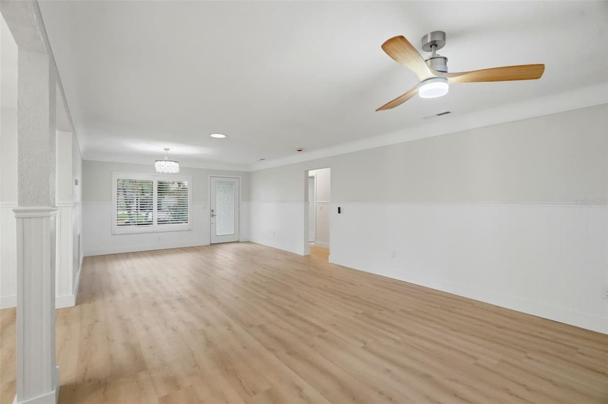 15814 3RD STREET — photo 11 of 38