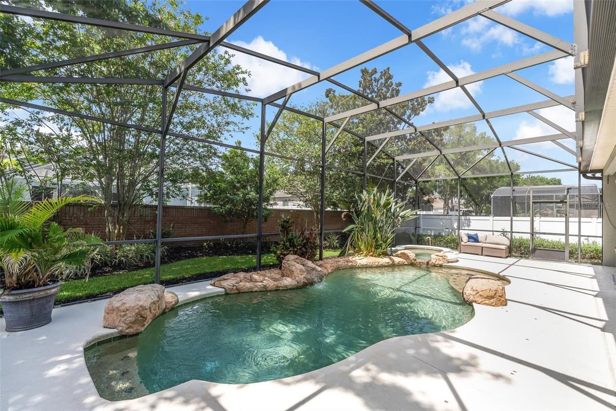 644 CHESTER PINES COURT — photo 36 of 40