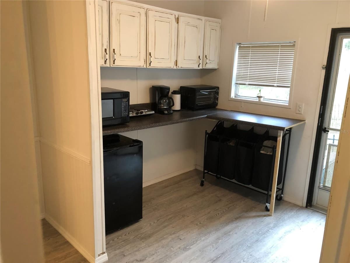 265 MCCLENDON ST — photo 12 of 14