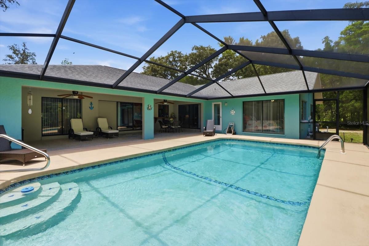 12 ASTERS COURT — photo 2 of 43