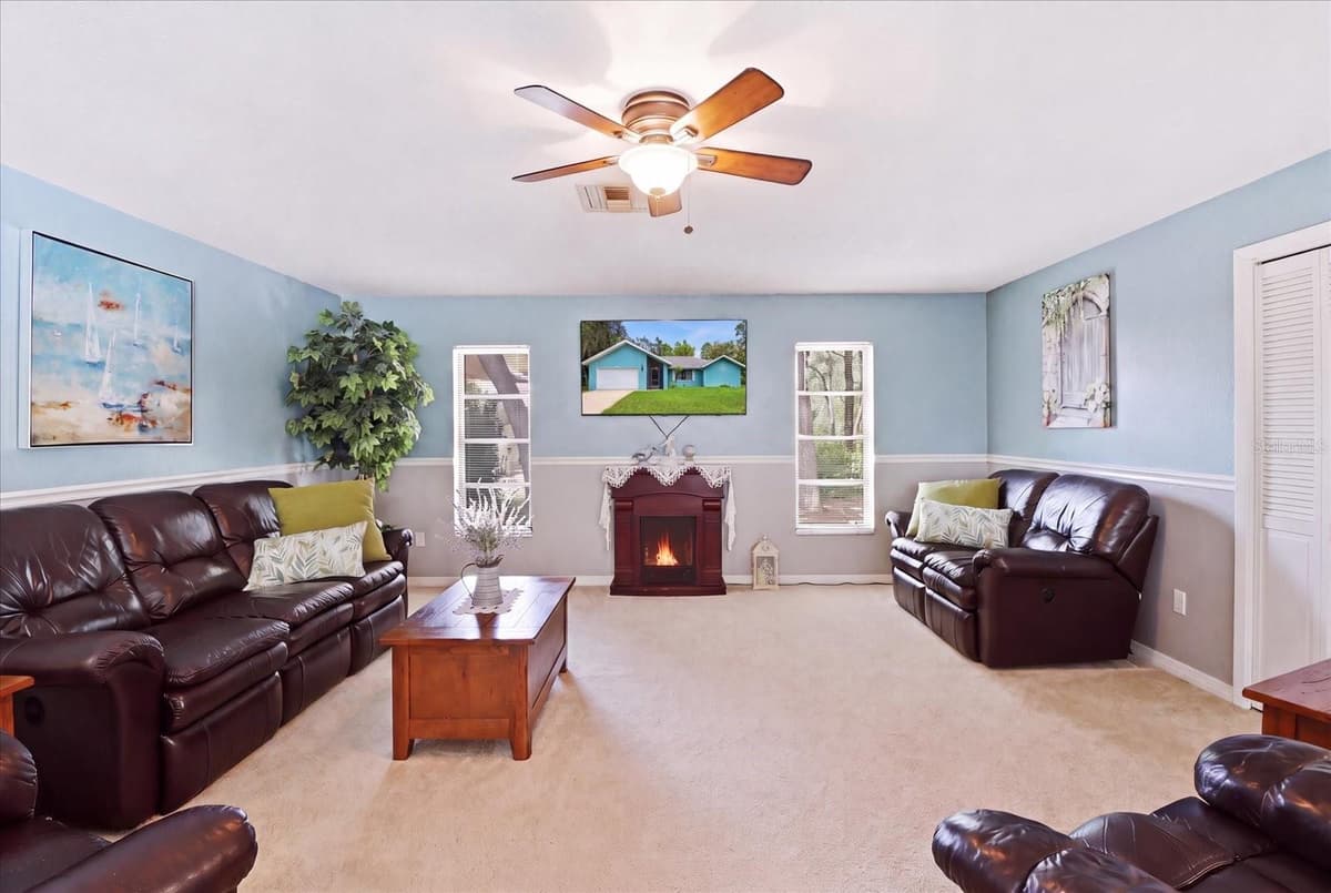 12 ASTERS COURT — photo 5 of 43