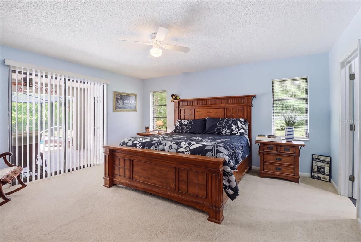 12 ASTERS COURT — photo 16 of 43